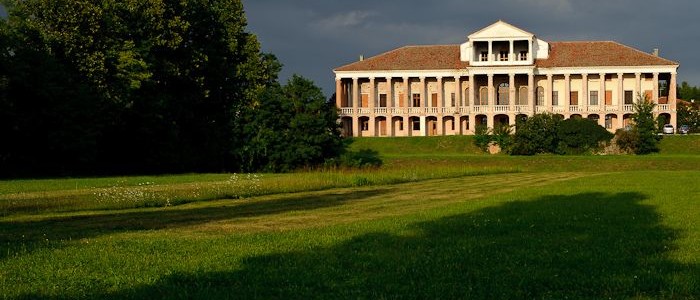 “I limiti del mio linguaggio costituiscono i limiti del mio mondo”